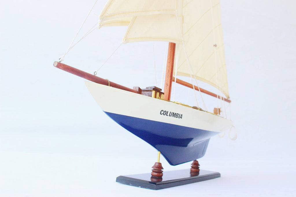 Columbia Yacht, Blue