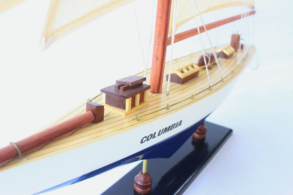 Columbia Yacht, Blue