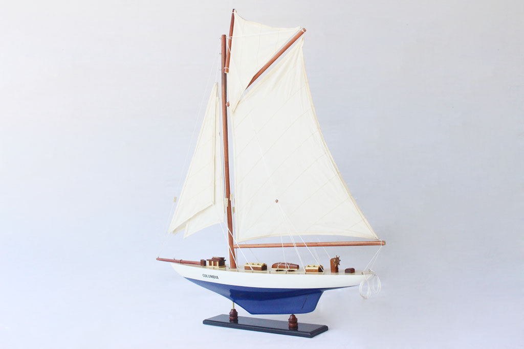 Columbia Yacht, Blue