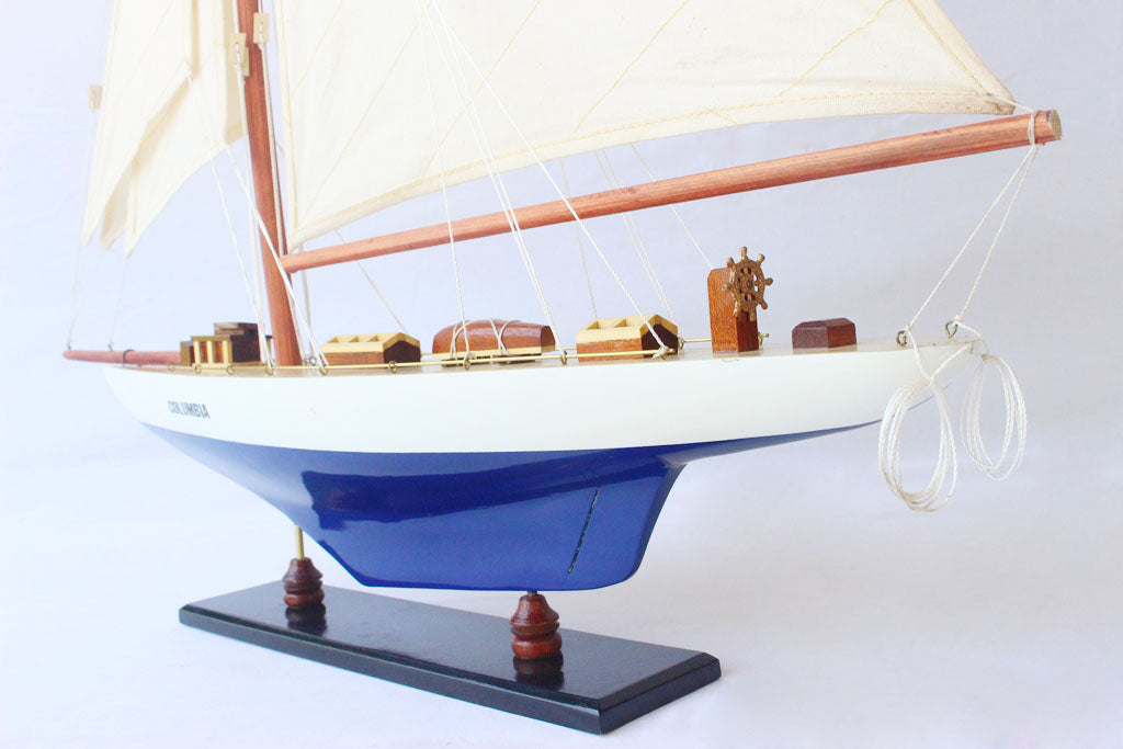 Columbia Yacht, Blue