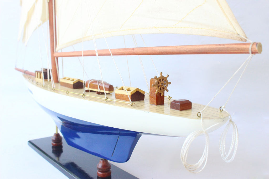 Columbia Yacht, Blue