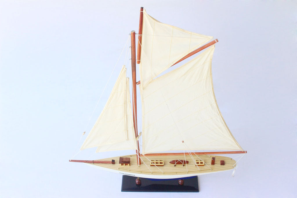 Columbia Yacht, Blue