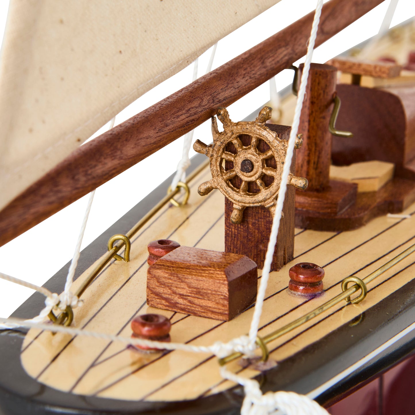 Endeavour Yacht, Black/Red